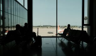 berlin-flughafen-cannabis-zoll-news-greensby